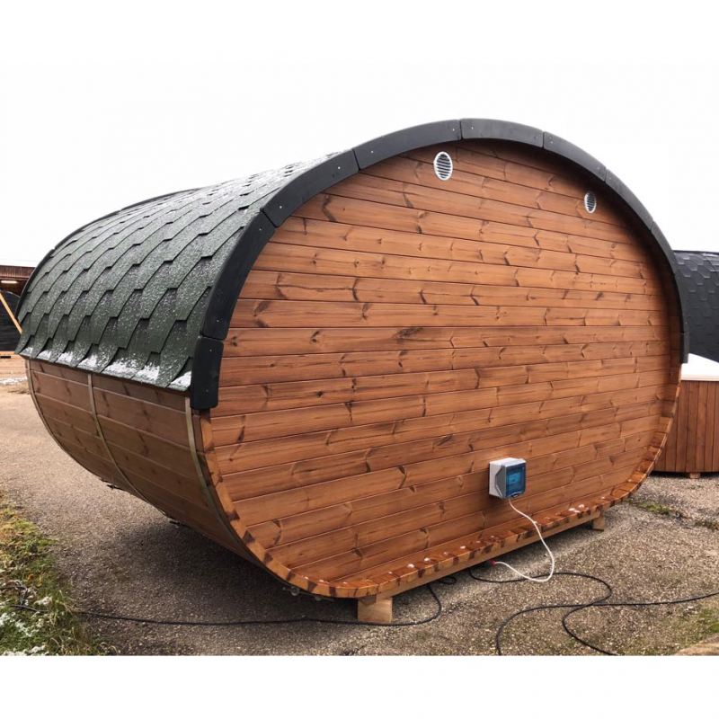 Oválná sauna s terasou